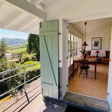 Challet Miradouro Do Vale * Furnas (Azores)