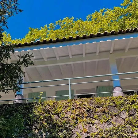 Challet Miradouro Do Vale * Furnas (Azores)