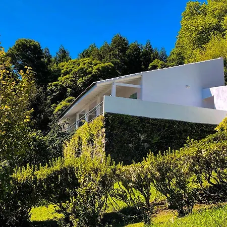 Challet Miradouro Do Vale * Furnas (Azores)