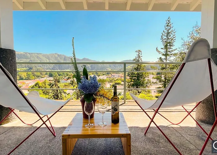 Challet Miradouro Do Vale * Furnas (Azores)